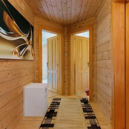 Dom wakacyjny Wooden House Under Lopenik *